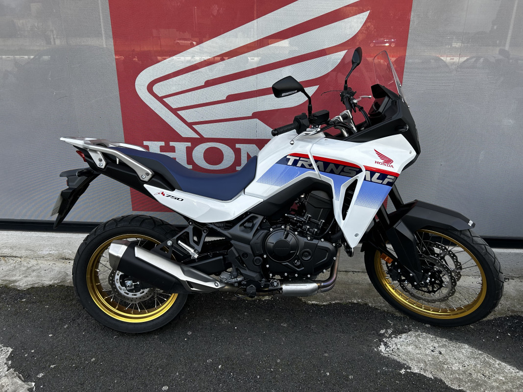 HONDA REBEL 500 MOTOCHOC  ONET LE CHATEAU 