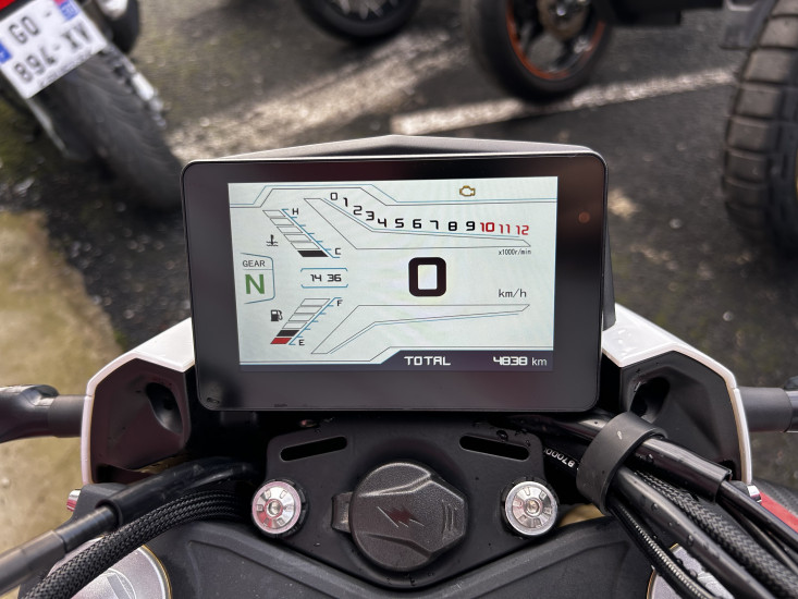 QJMotor SRK 125 S - NIMES